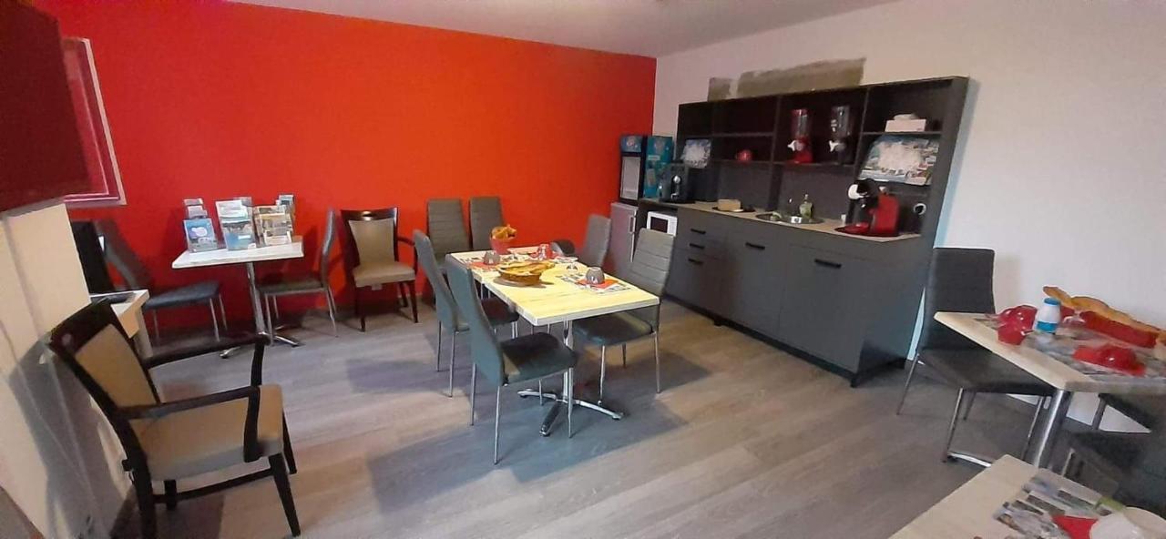 ז'ונזאק Residence Hoteliere Helios מראה חיצוני תמונה